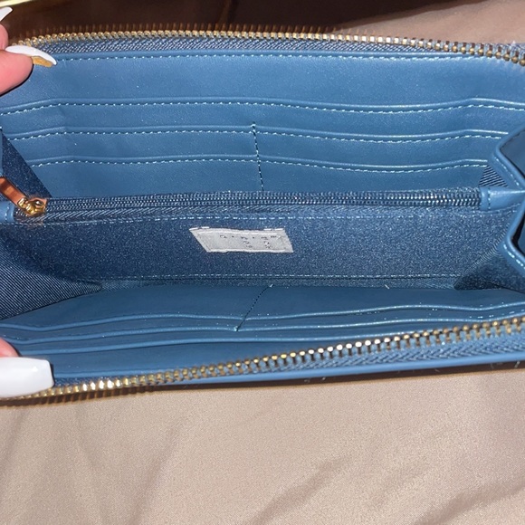 Wallet - Picture 2 of 3